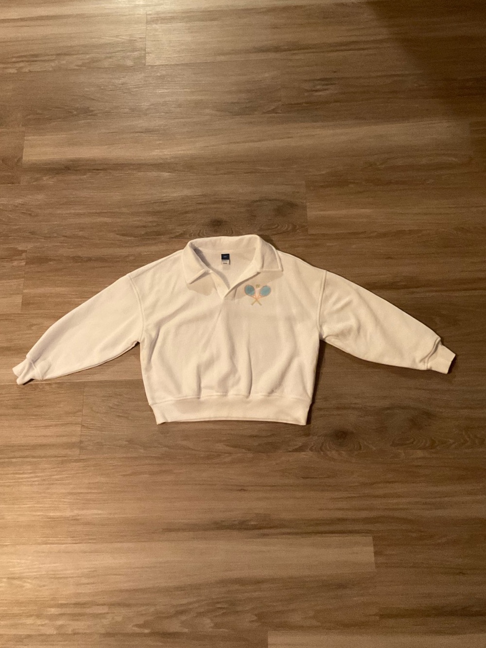 Old Navy | White Pullover Sweatshirt with a Tennis Racket motif